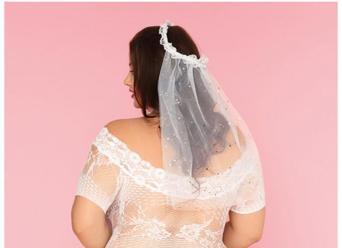 L'uniforme sexy della biancheria di cosplay ha messo erotico caldo più i costumi porno degli indumenti da notte del vestito da sposa dal pizzo di dimensione per biancheria