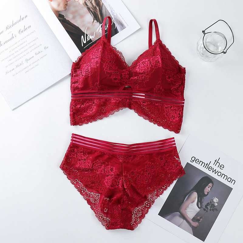 Le grandi tette merlettano per vedere attraverso a reggiseni 65KG Bralette comodo per il grande busto